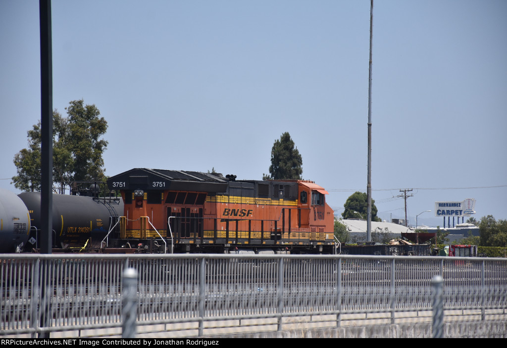 BNSF 3751